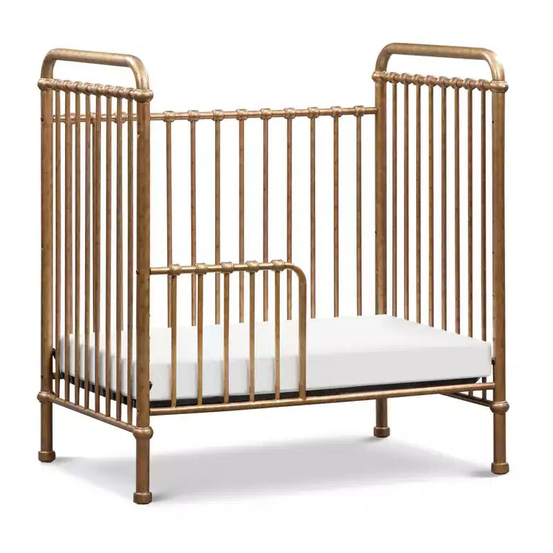 Culla mini convertibile 3-in-1 in metallo Namesake Abigail