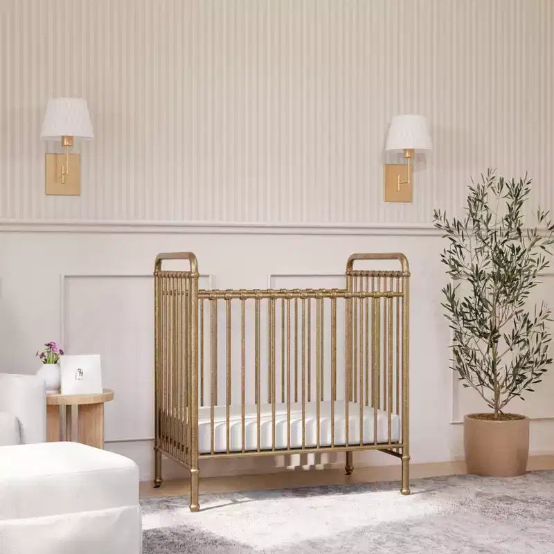 Culla mini convertibile 3-in-1 in metallo Namesake Abigail