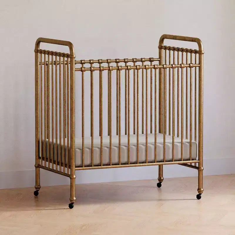 Culla mini convertibile 3-in-1 in metallo Namesake Abigail